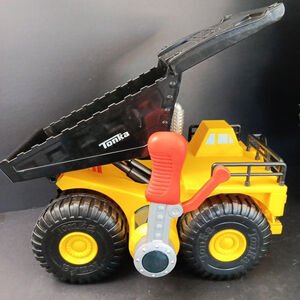 Tonka Strong Arm Dump Truck 2009 Working!